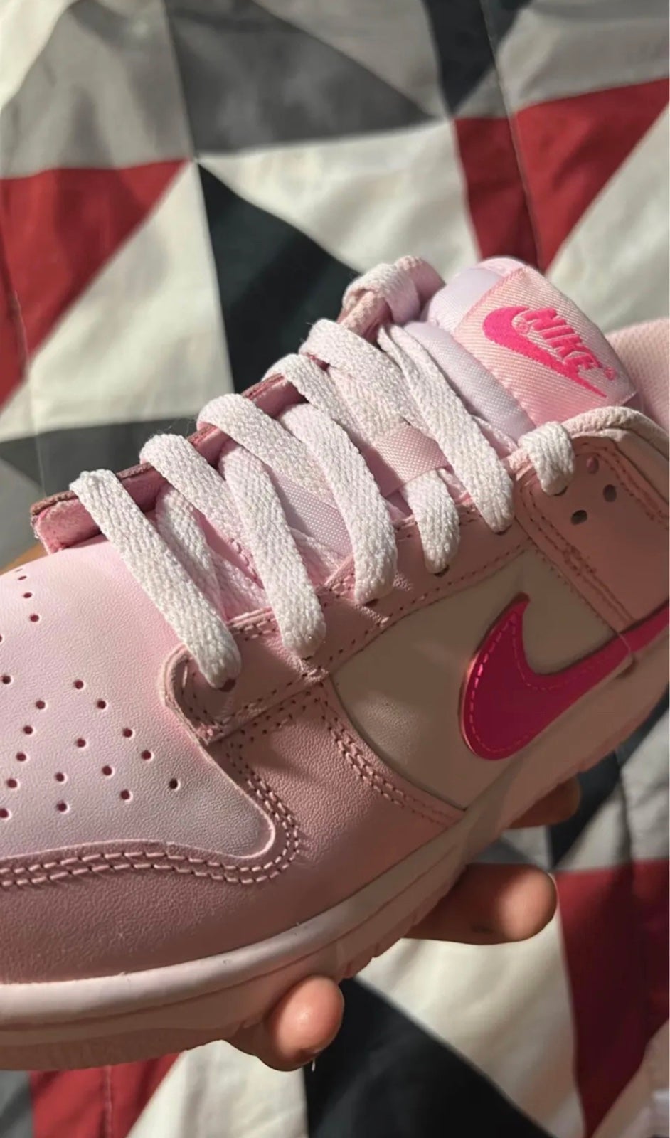 Nike Dunk Low Triple Pink Sz.6.5Y/8W