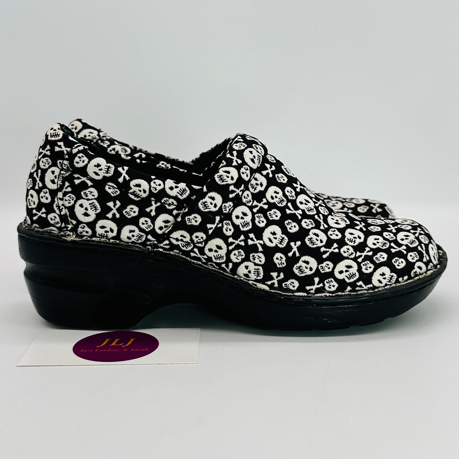 BOC Born Women's Peggy Skull Print Slip On Comfort Clogs C89303 Size 7.5