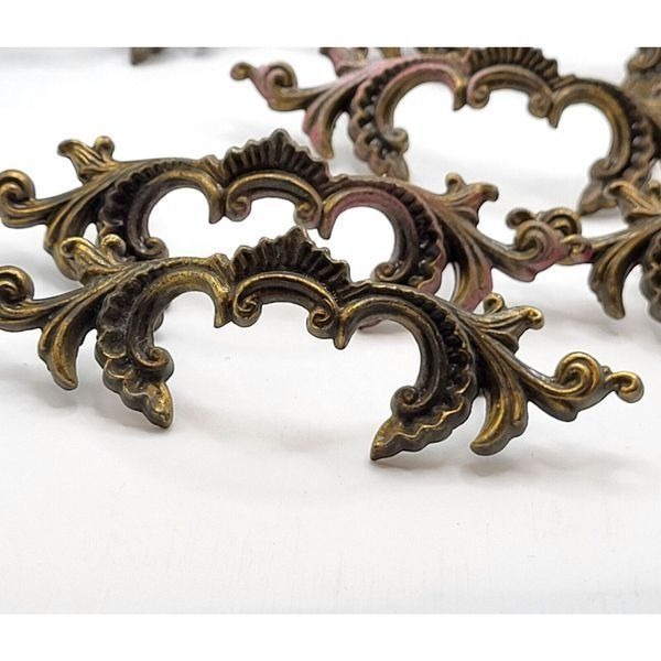 Beautiful Ornate Vintage Bronze 4.75in Handle 2.5 btwn screws 6 pulls