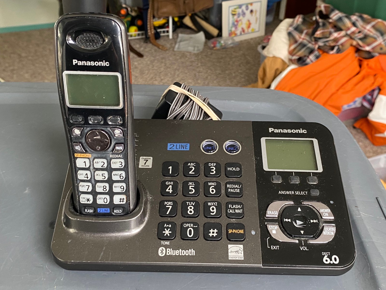 Panasonic KX-TGA939T 2-Line Digital Cordless Handset w/ Base Unit KX-TG9381