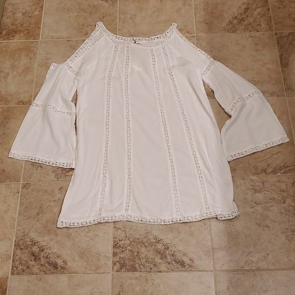 Solitaire Swim white crocheted cold shoulder swim cover new with tags