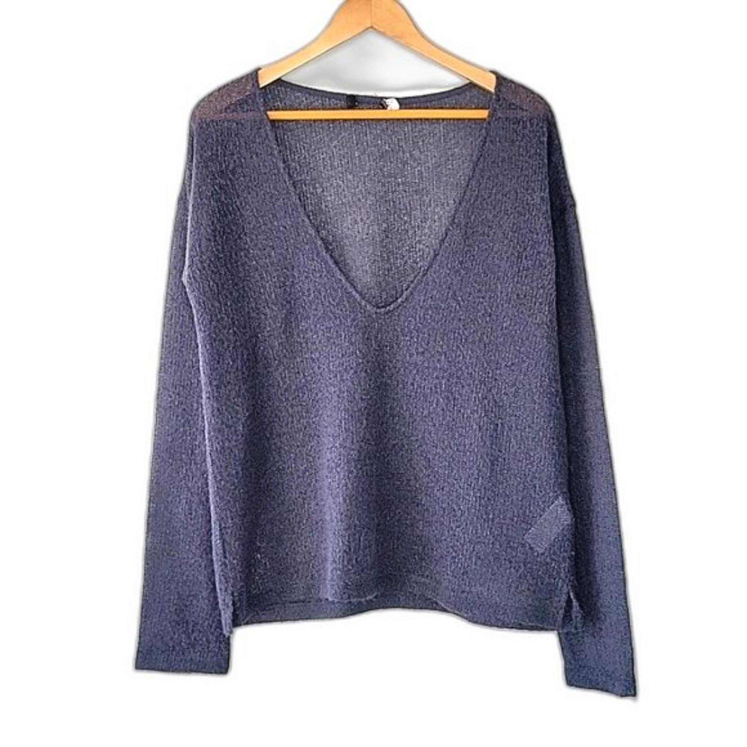 URBAN OUTFITTERS Gray Semi Sheer Lightweight Casual V-neck Sweater size M