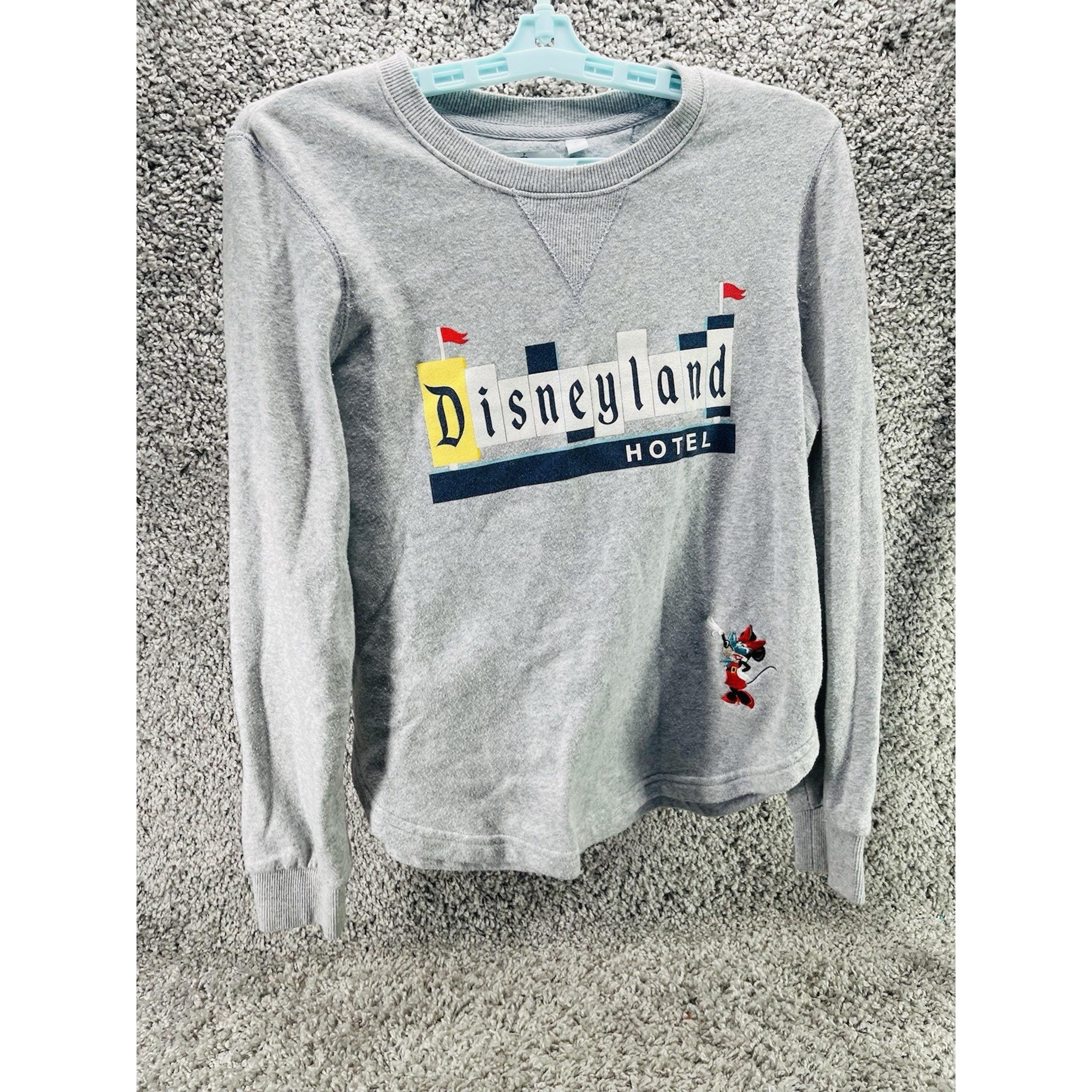 Womens Disneyland Hotel Top Long Sleeve Gray Crewneck Size Small Minnie Mouse