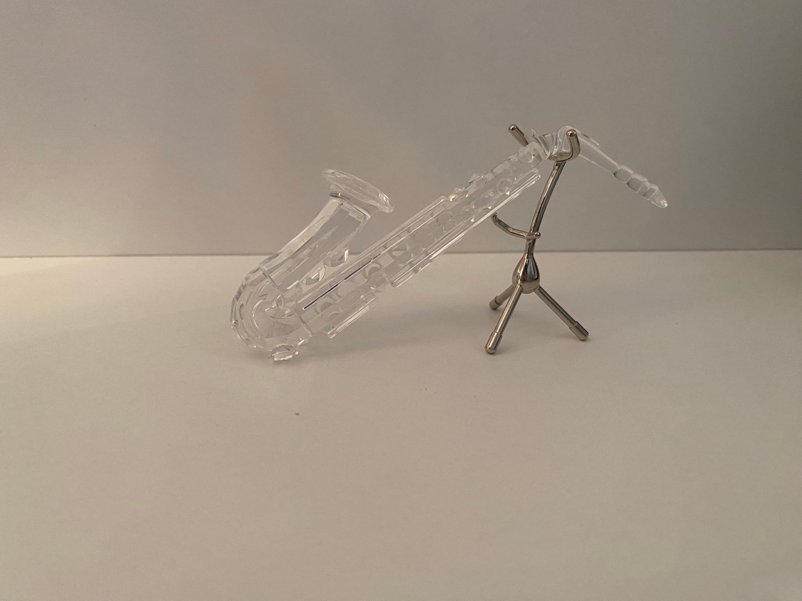 Bnwt saxophone Crystal