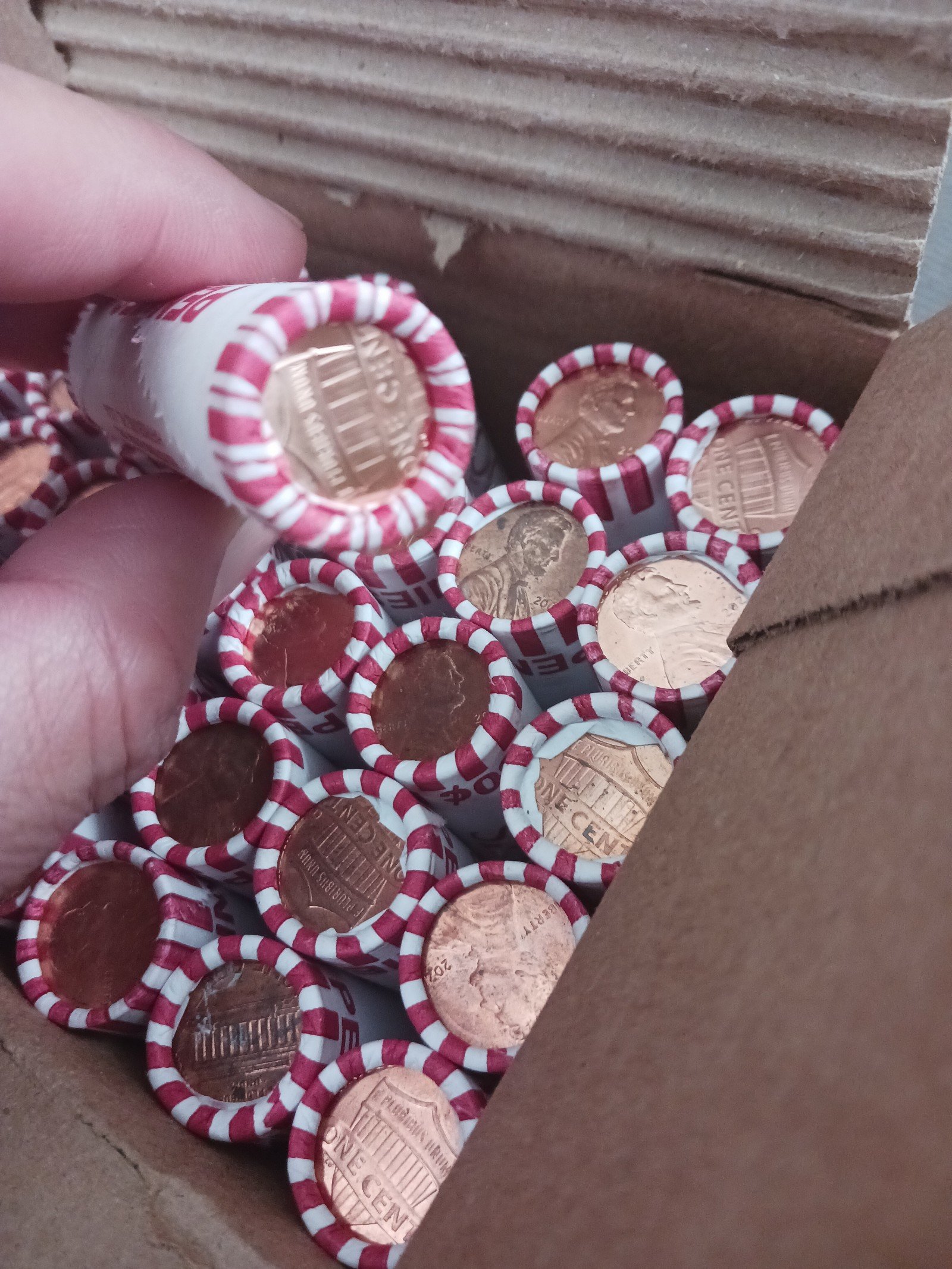 Bank box penny rolls Loomis  wrapped 50 cents - detail