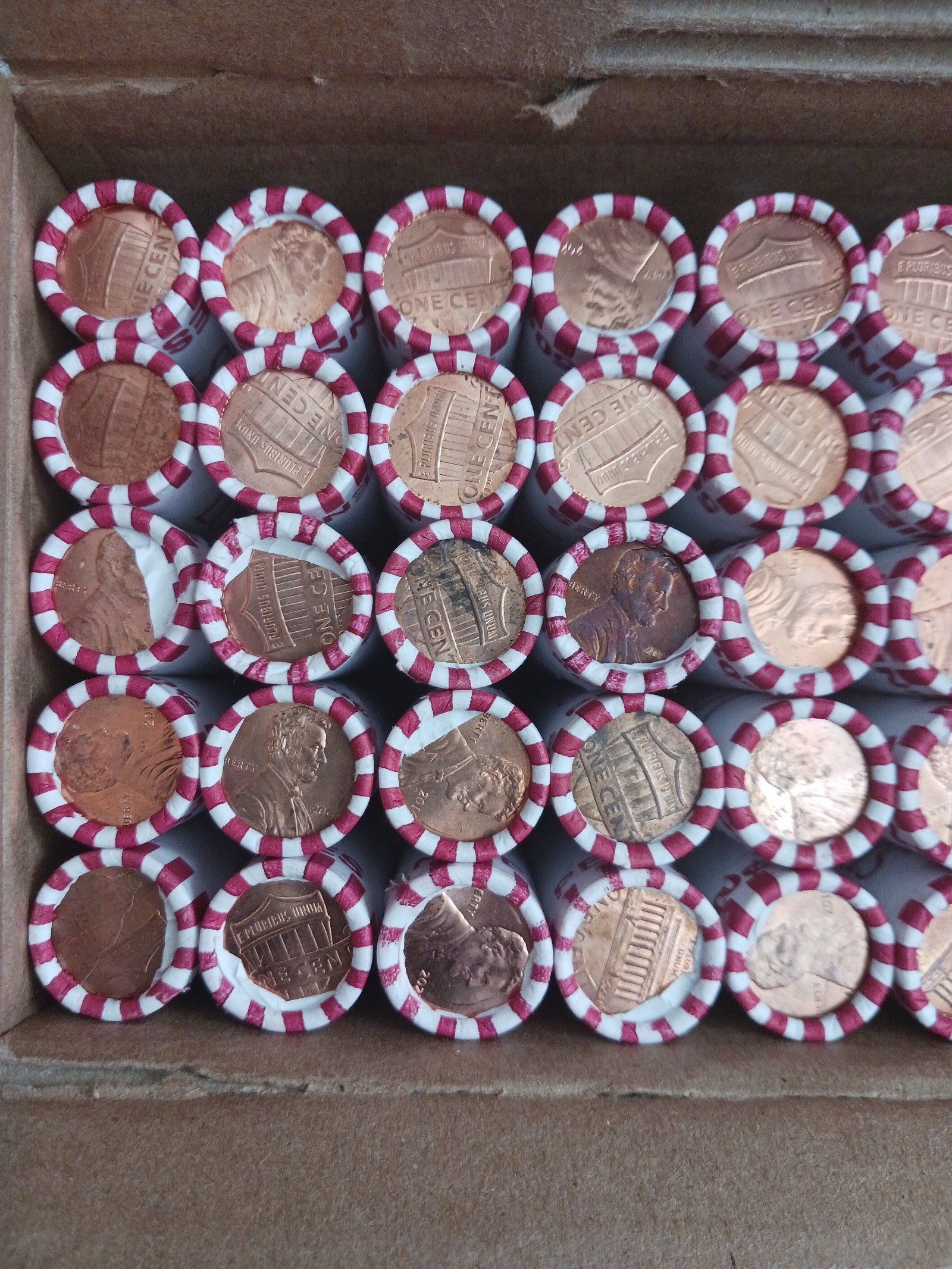 Bank box penny rolls Loomis  wrapped 50 cents - detail