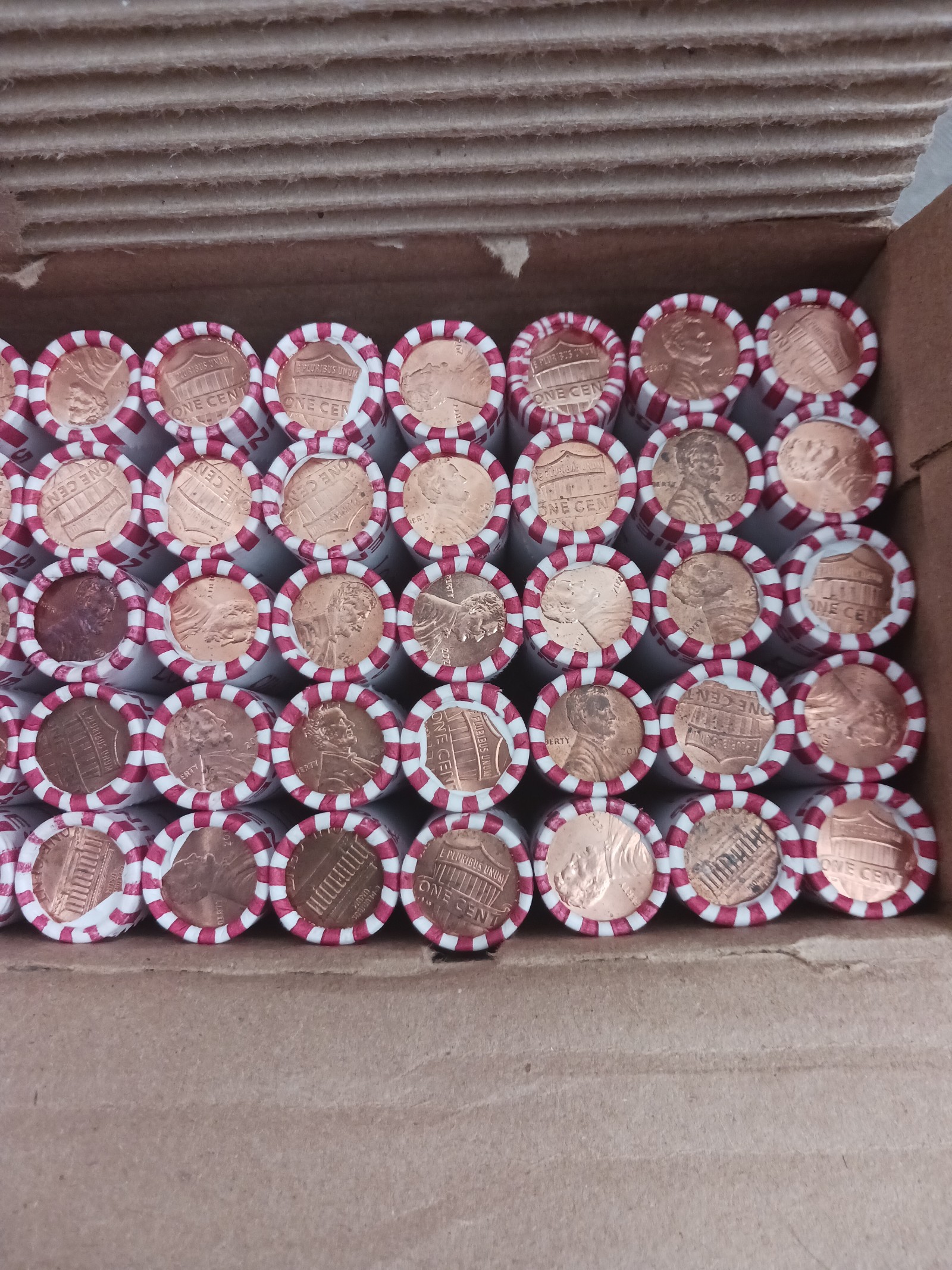 Bank box penny rolls Loomis  wrapped 50 cents - detail
