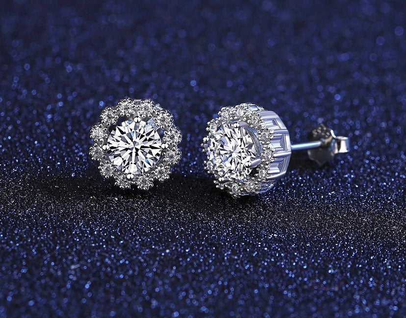 *SALE* 1CT Diamond Stud Earrings