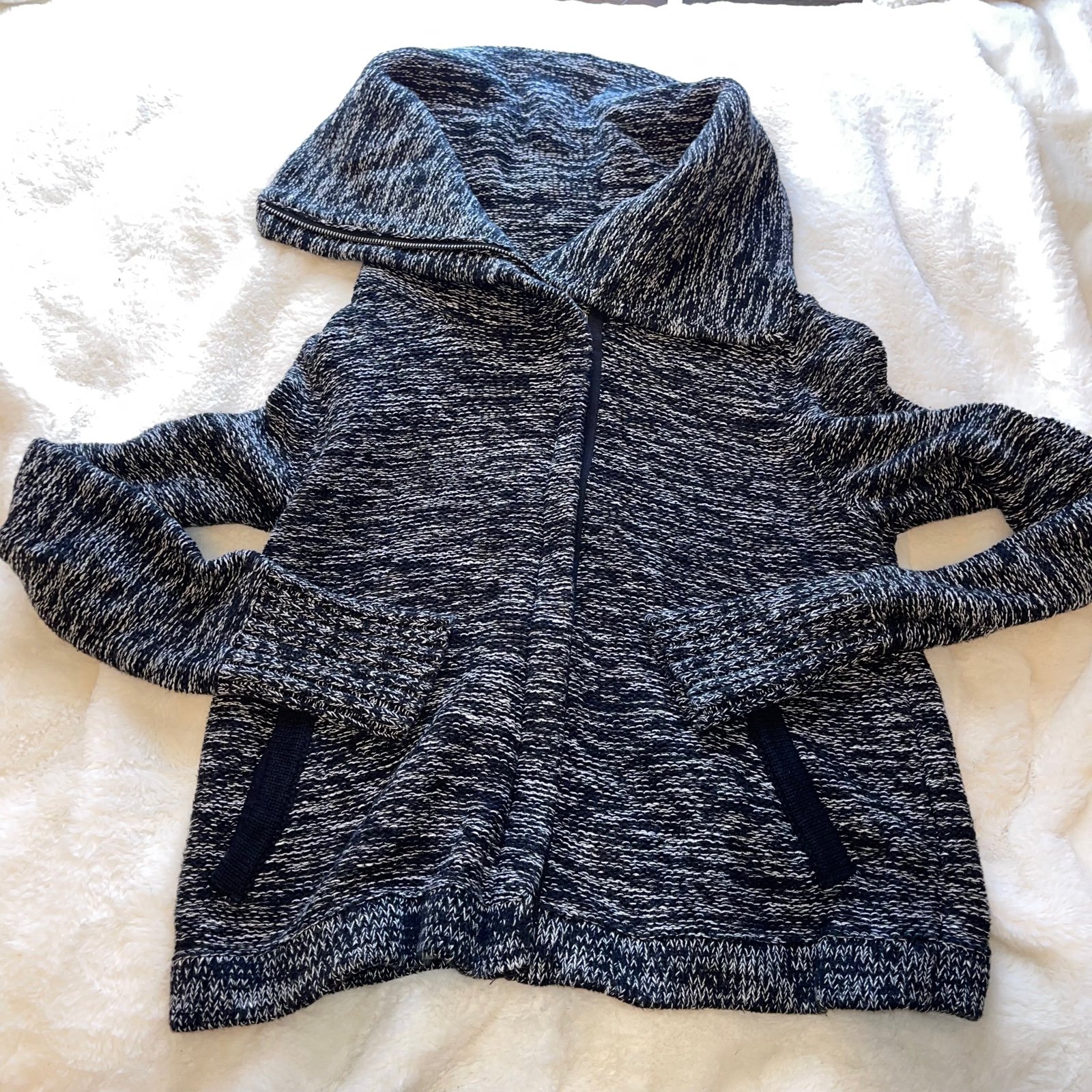 American Eagle Outfitters Sweater