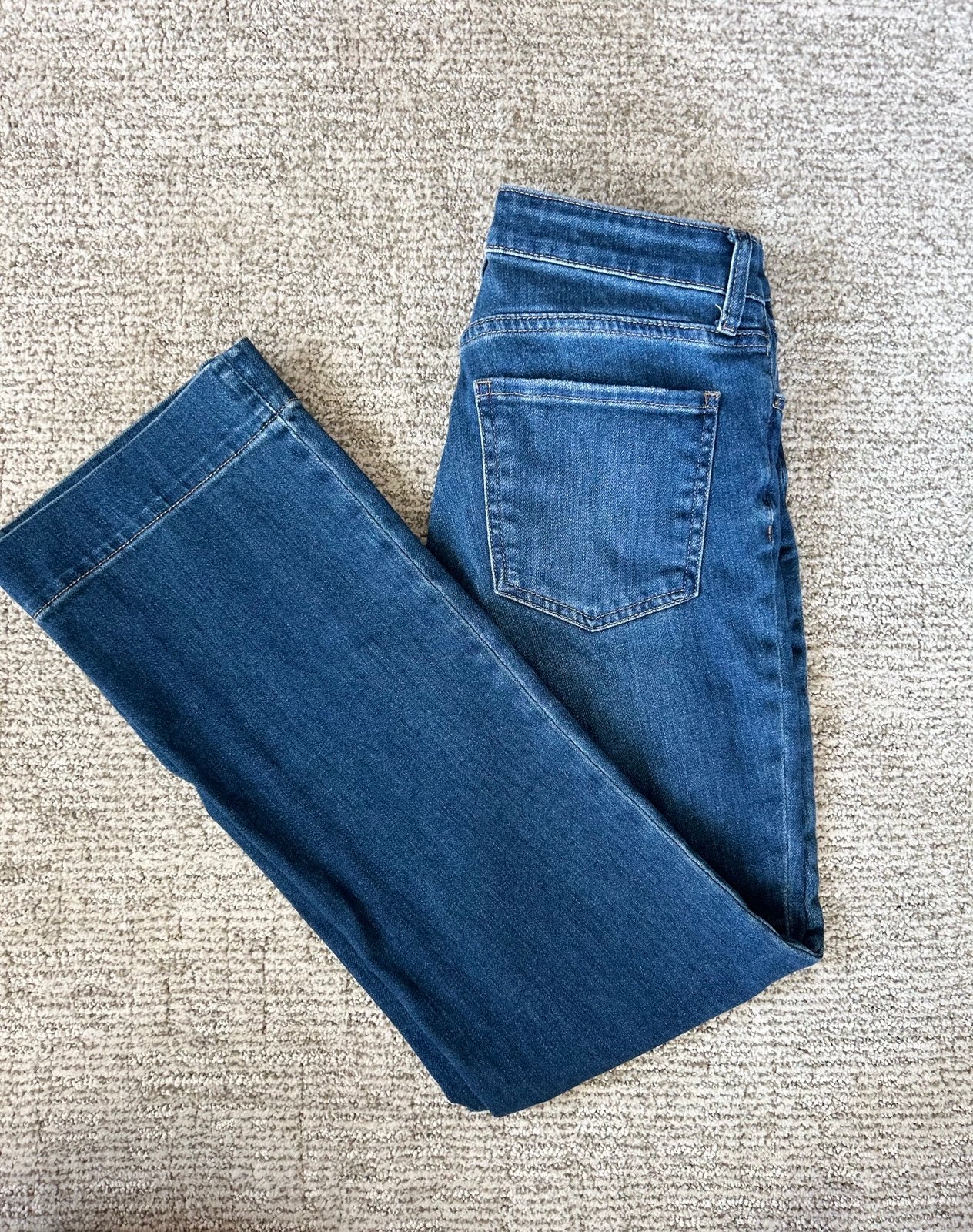 Kut from the Kloth size 4 wide leg ankle Jean