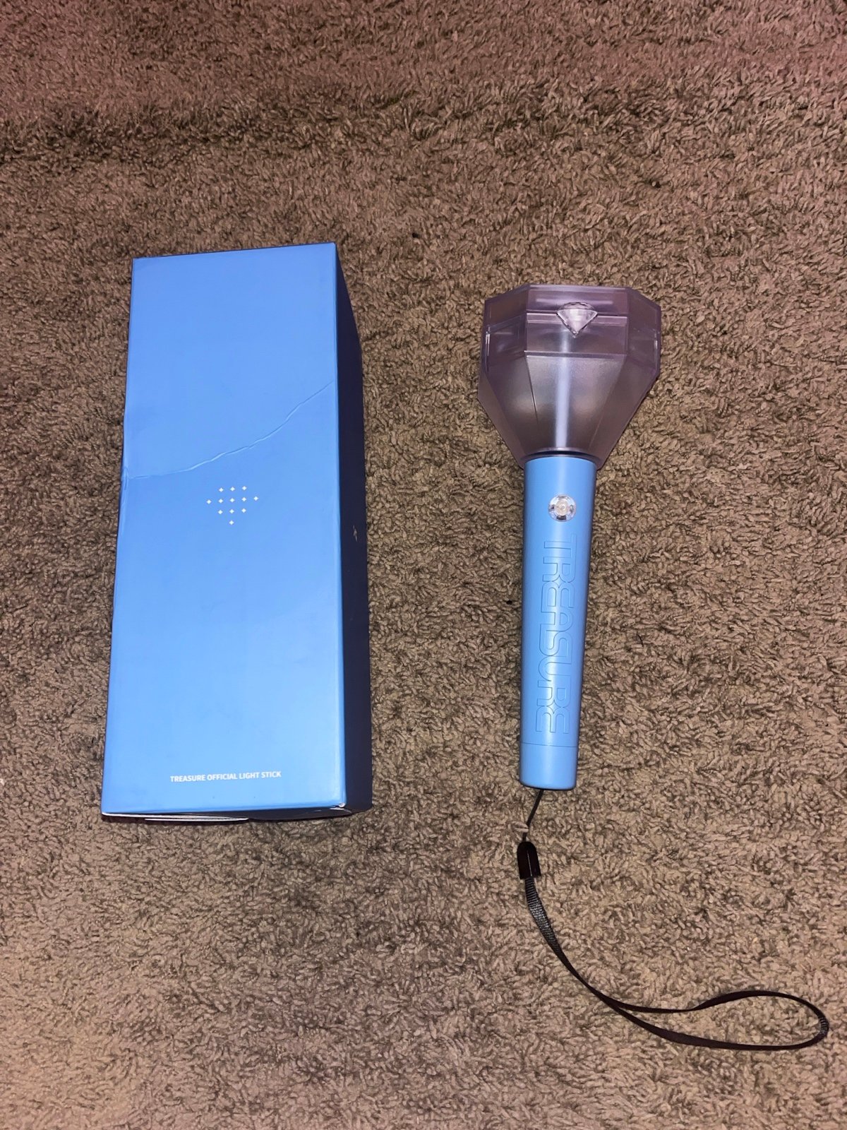 Treasure Lightstick With Free Folded Poster