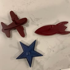 Children's Novelty Wall hooks. -Wood