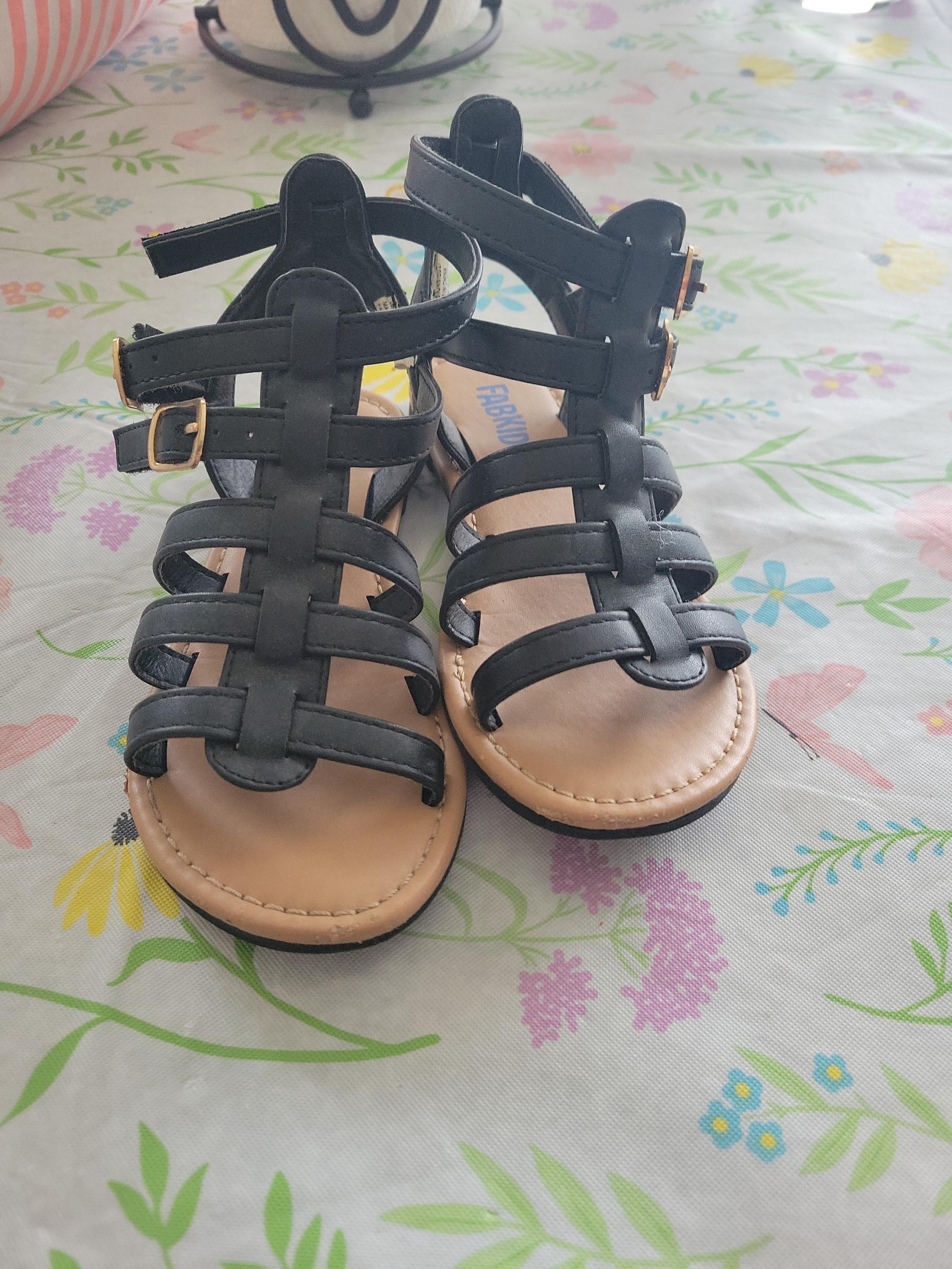 Girl shoes