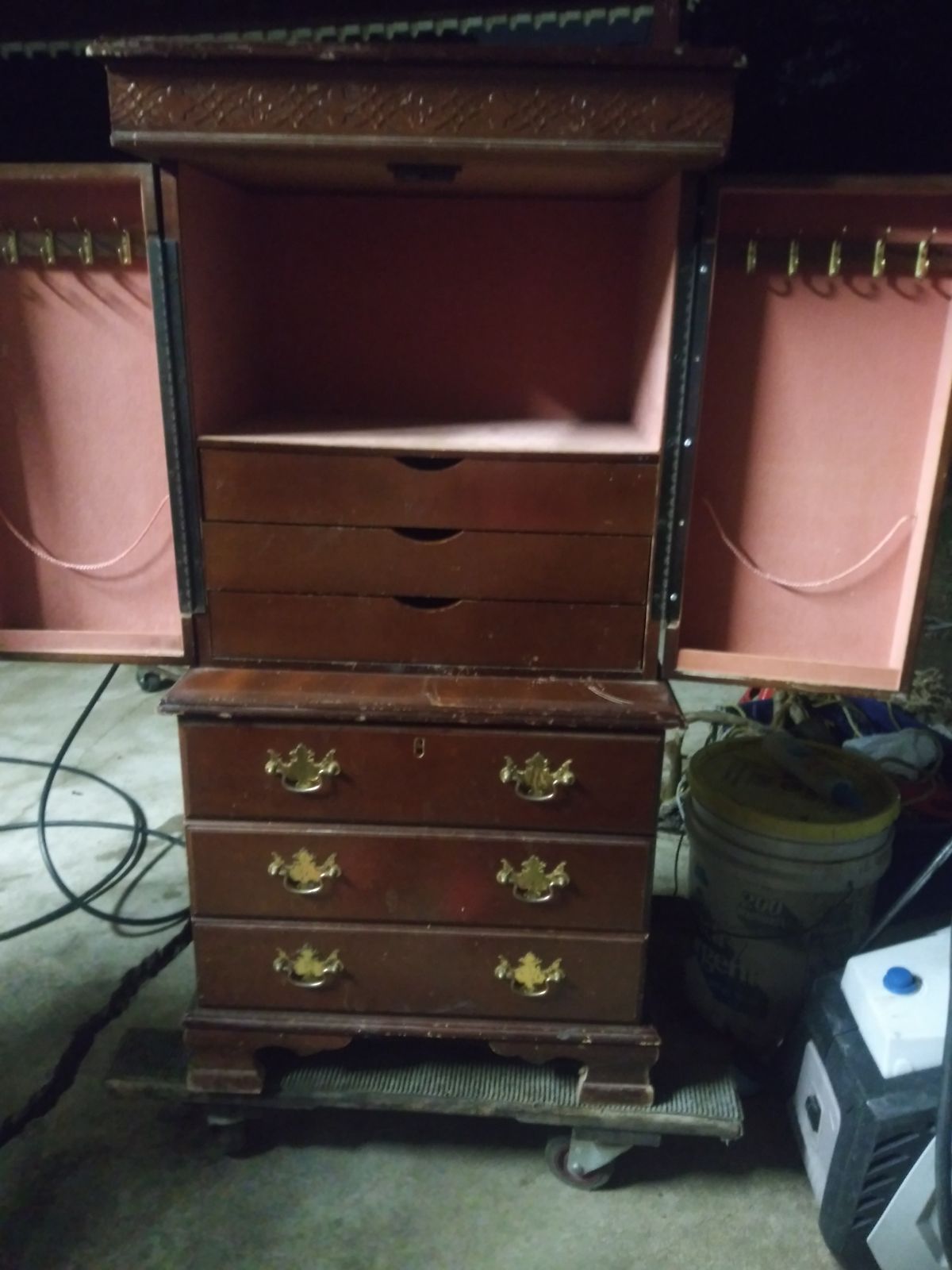 Vintage display jewlrey case