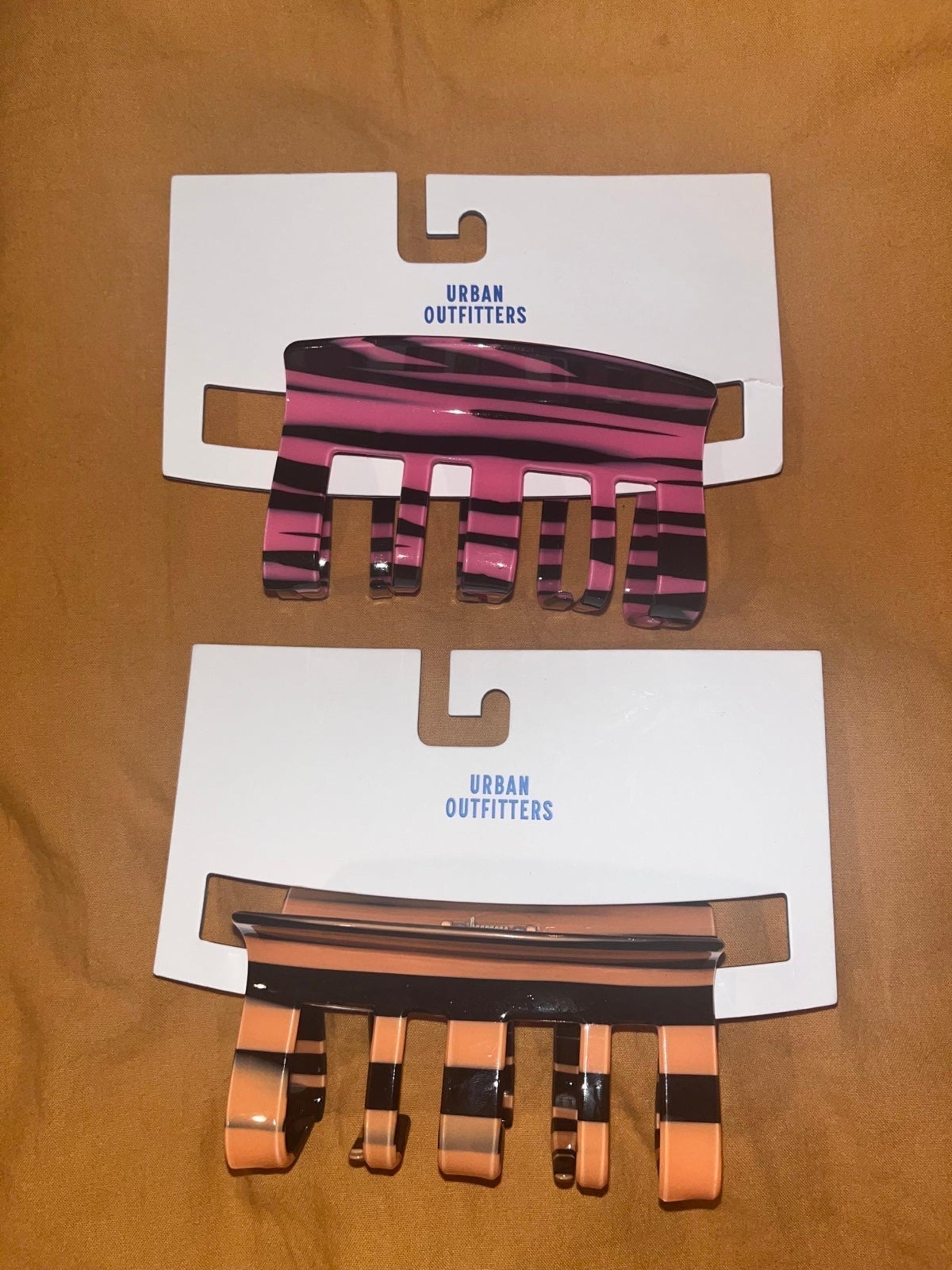 Urban Outfitters Pink & Orange Striped Claw Hair Clip 2 pack NWT
