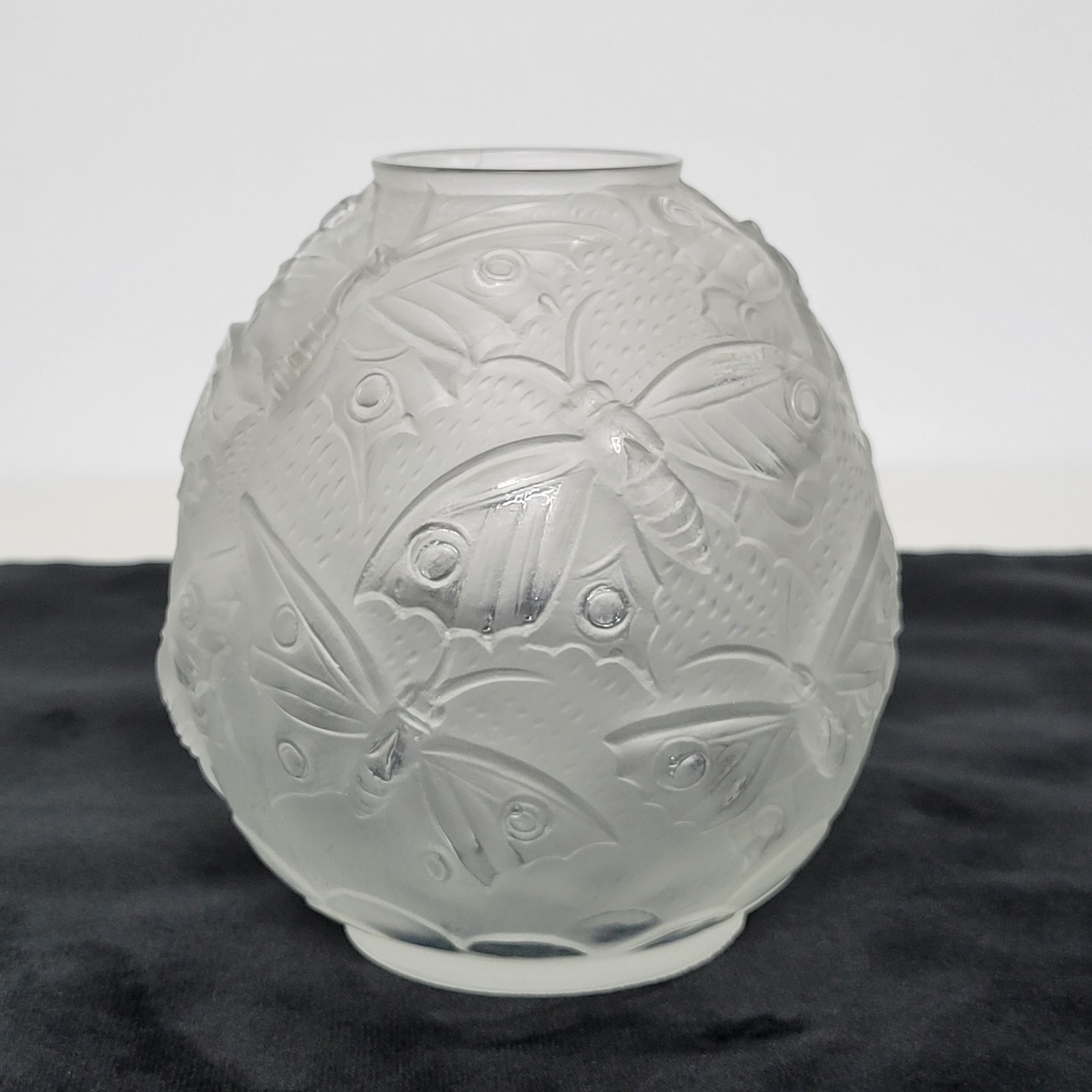 Verlys Frosted Glass Round High Relief Butterfly Moth Vase 4.75 x 4 Signed