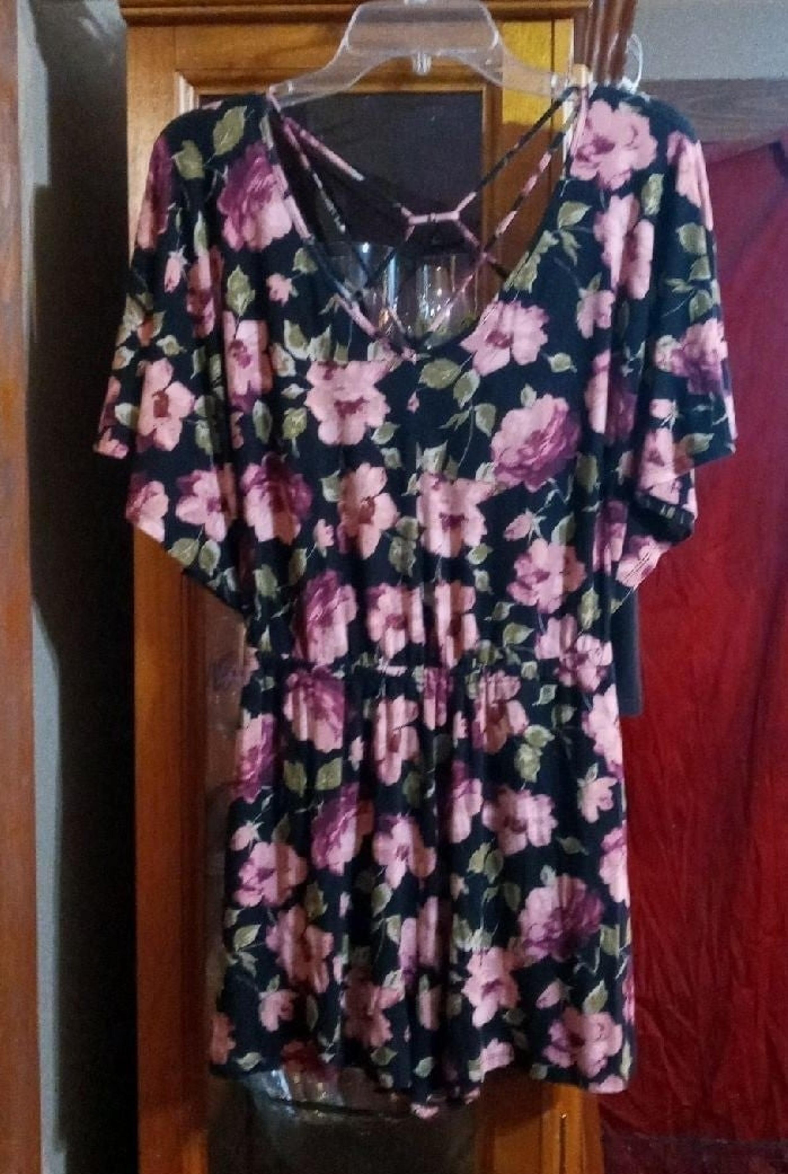Women's XS Floral Romper - American Eagle