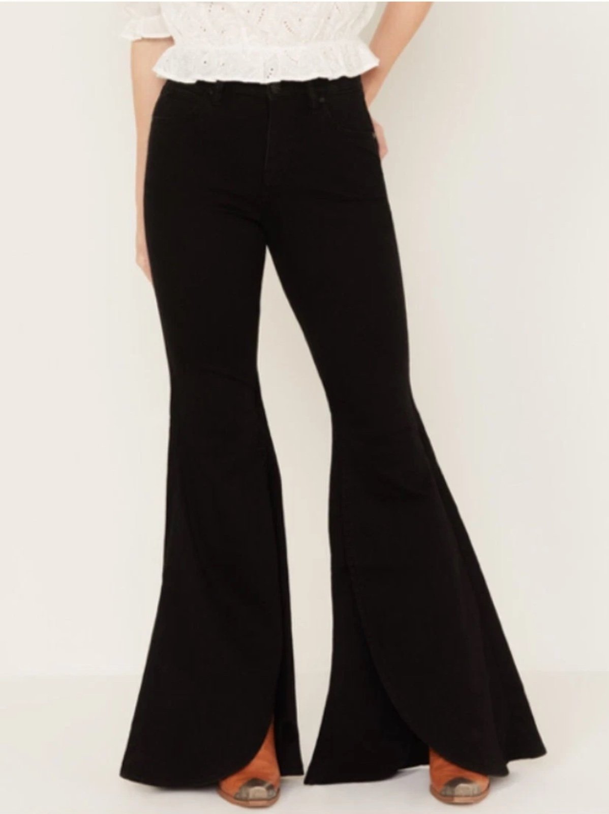 Shyanne Women's High Rise Tulip Hem Super Flare Jeans Black Sz 29 NWT