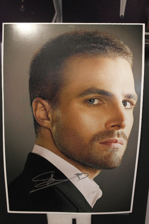 13x19 Autographed Poster - Arrow - Arrowverse - Stephen Amell + COA