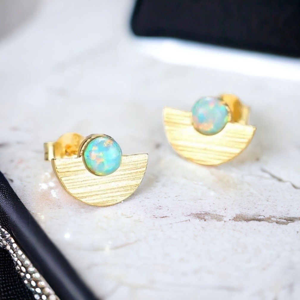 NEW 18K yellow gold plated over sterling silver opal stud earrings jewelry B20B