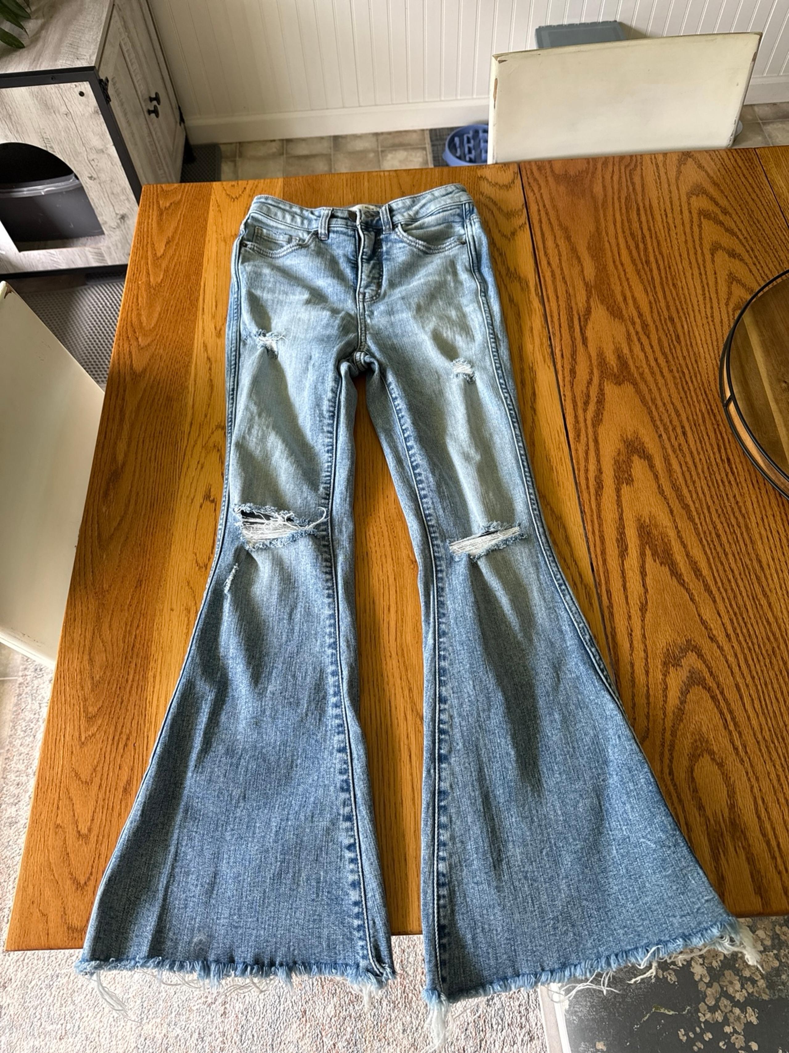 Buckle women’s jeans
