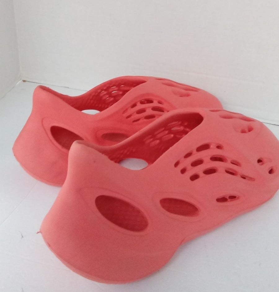 Yeezy Foam Runner Vermillion Athletic Sneakers Size 13