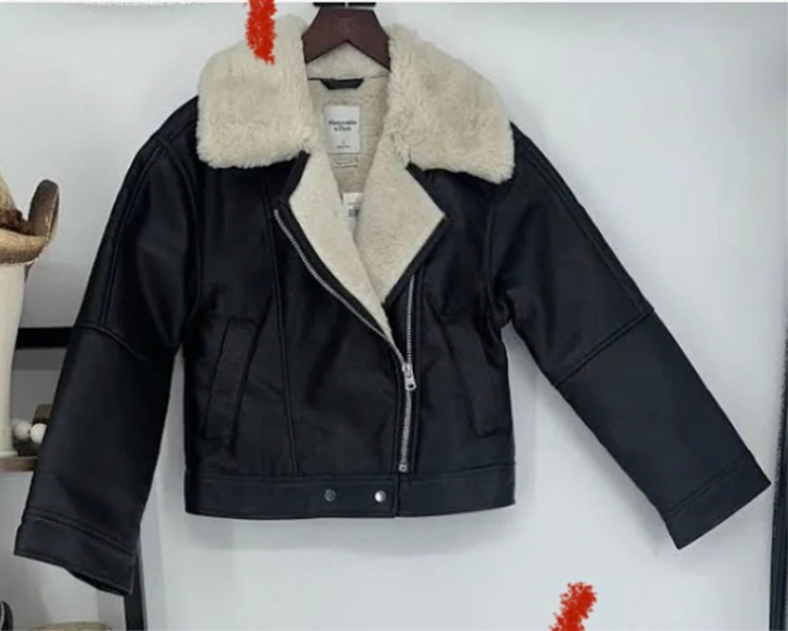 Abercrombie and Fitch Women’s Medium Shearling and Leather Coat