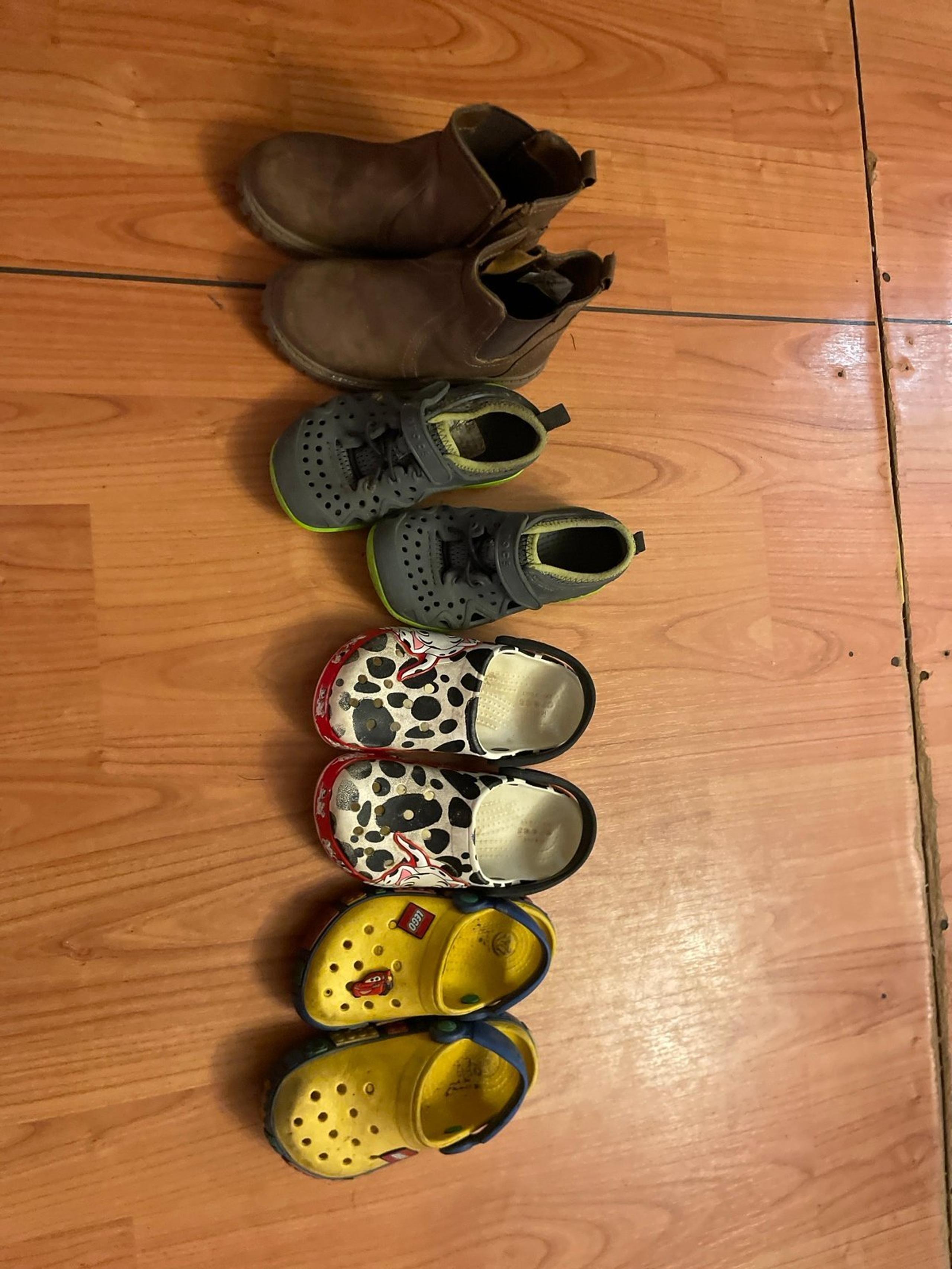 toddler Crocs size 10 lot