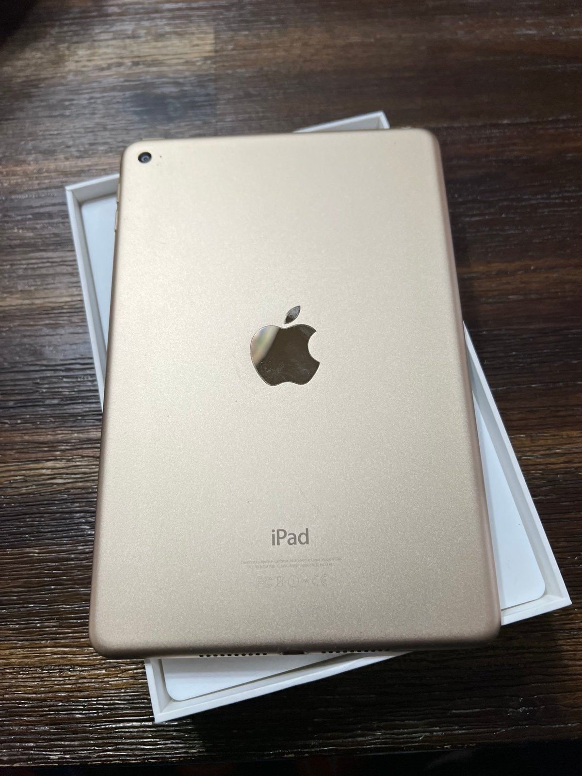 iPad mini 4 ゴールド 64GB s-l1200.jpg
