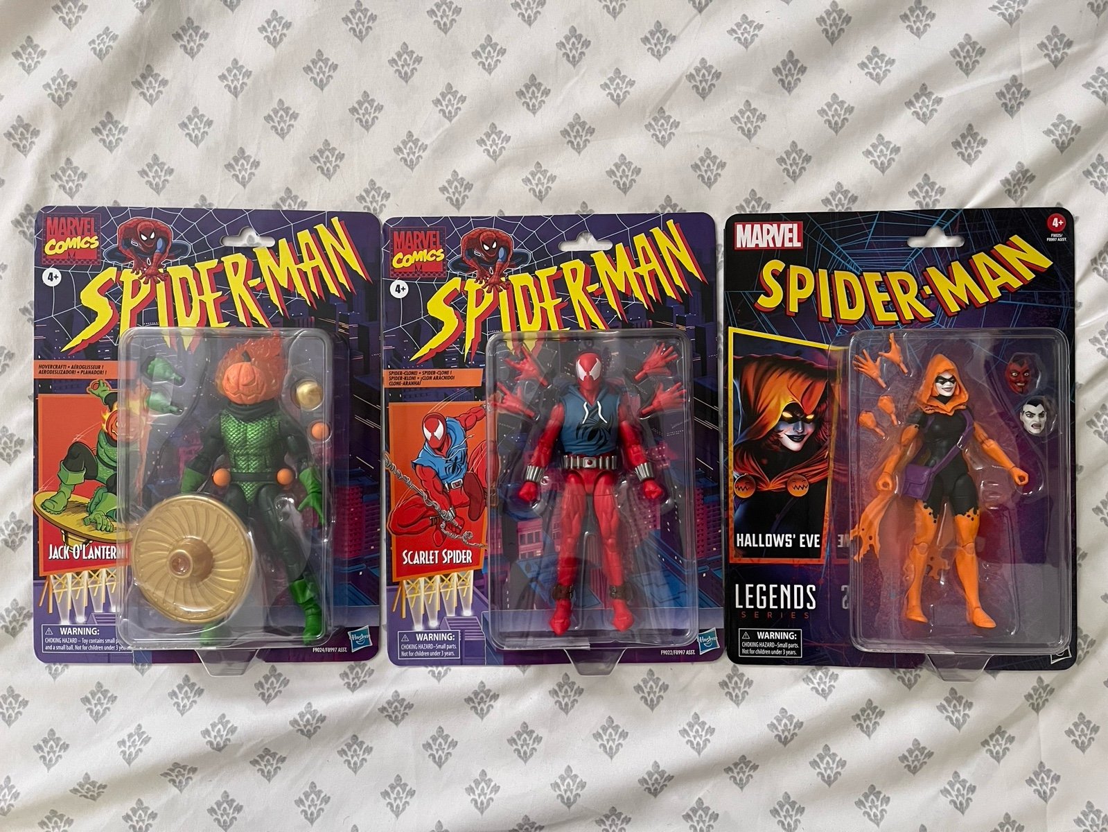 Hasbro Marvel Legends Series Scarlet Spider Jack O’Lantern Hallows’ Eve Bundle