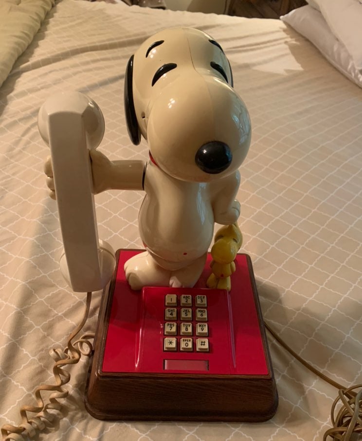 Snoopy telephone