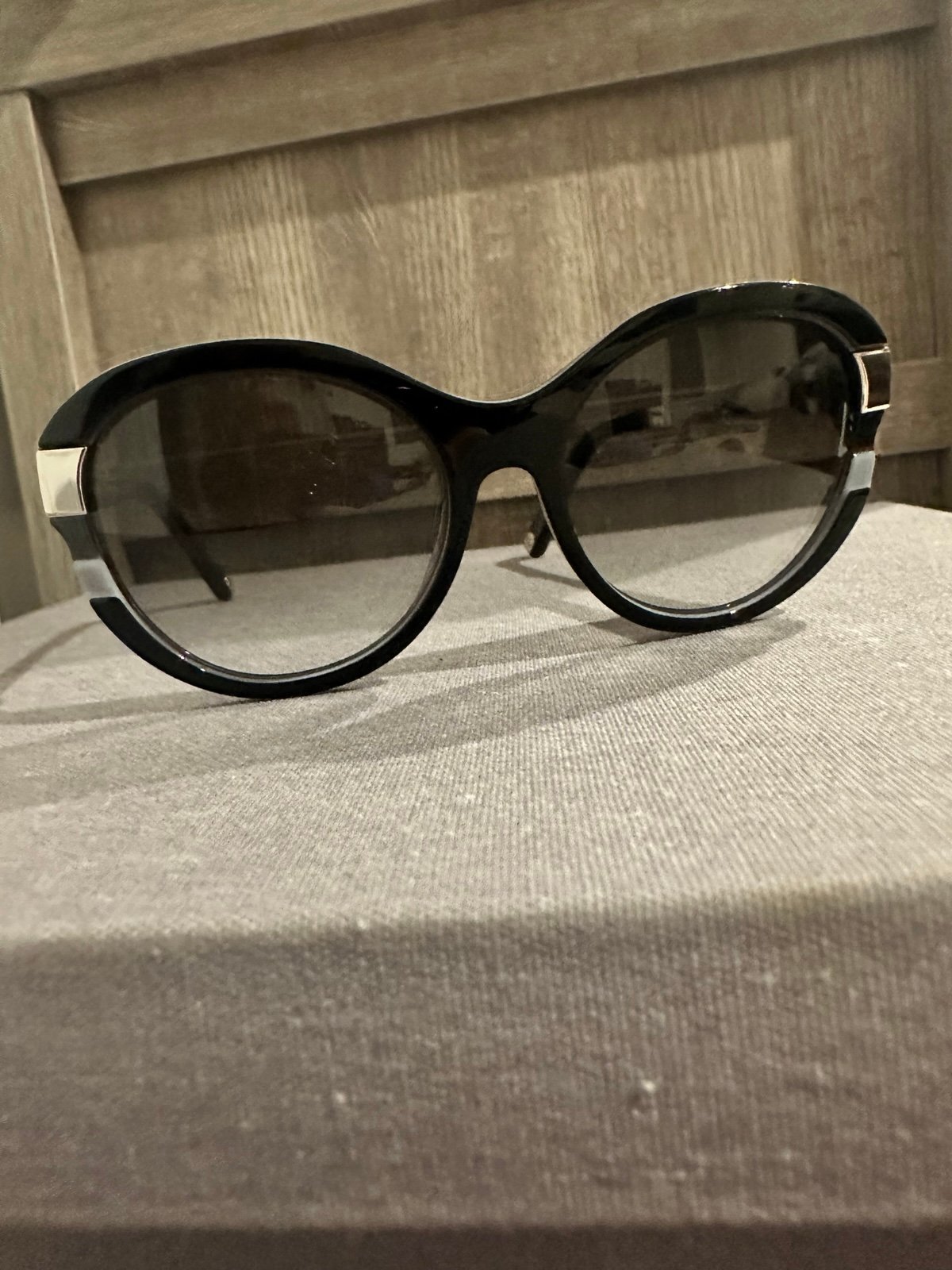 Louis Vuitton Petit Soupçon cat eye Sunglasses black & silver