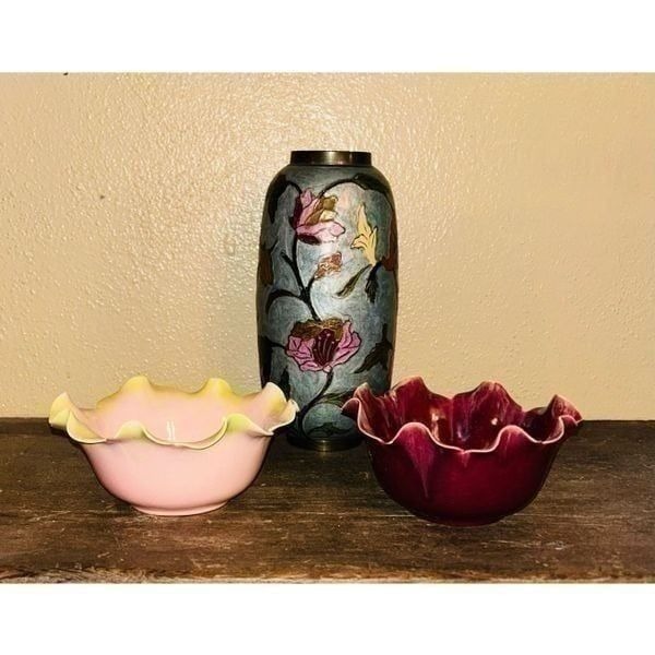Carole Stupell Hand Signed Pink Ruffle Bowl