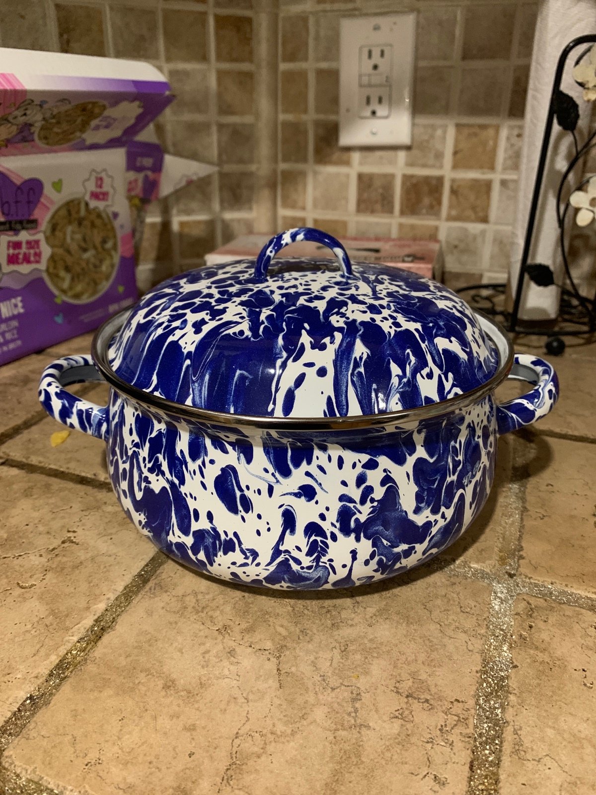 GOLDEN RABBIT "Cobalt Swirl" Enamelware Lidded 2.5 Quart Casserole Dish-