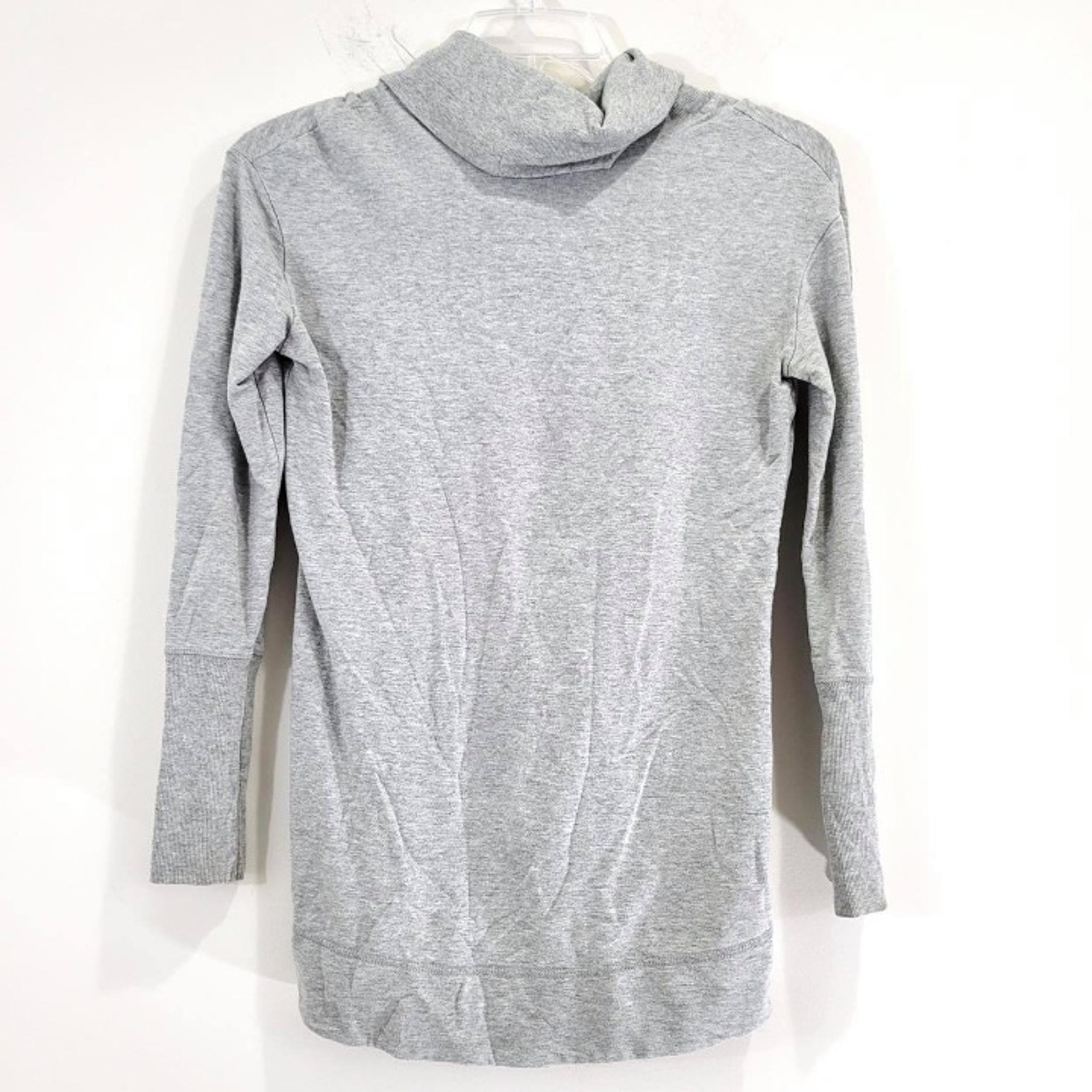 Merona Woman Sz M Top Grey turtle neck