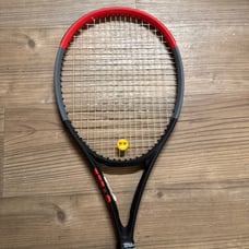 Wilson Clash 100 v1 Tennis Racket