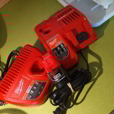Milwaukee M12 Charger