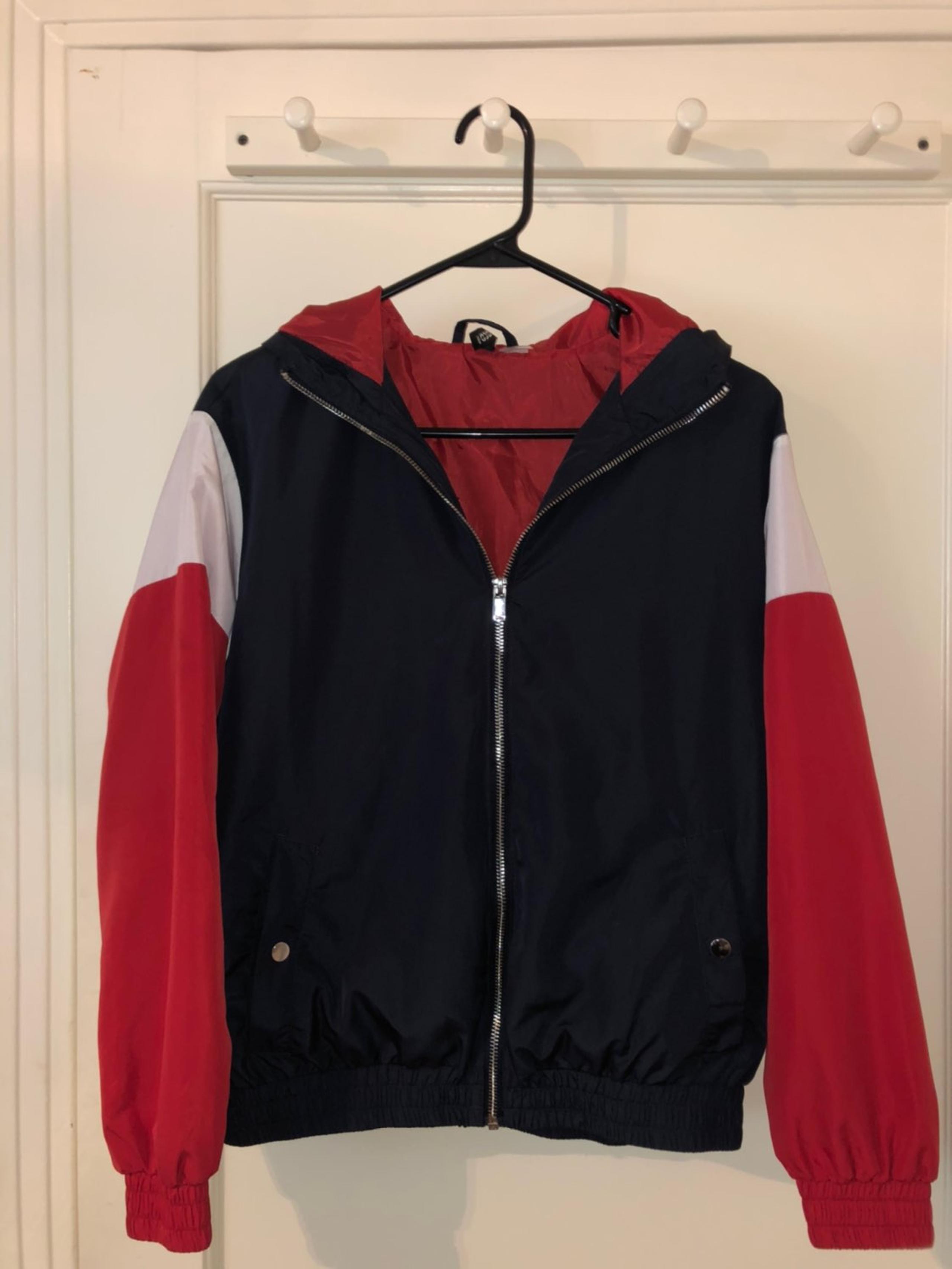 H&M divided windbreaker jacket hoodie