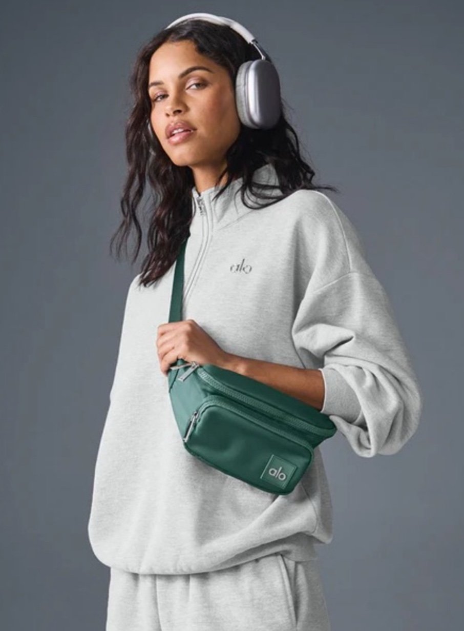 BNWT Alo Yoga Fanny Winter Ivy FINAL PRICE