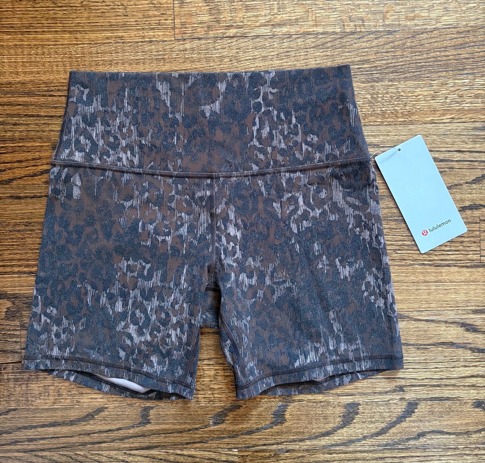 Lululemon Align HR 6” Short TruLeopard Cheetah Max