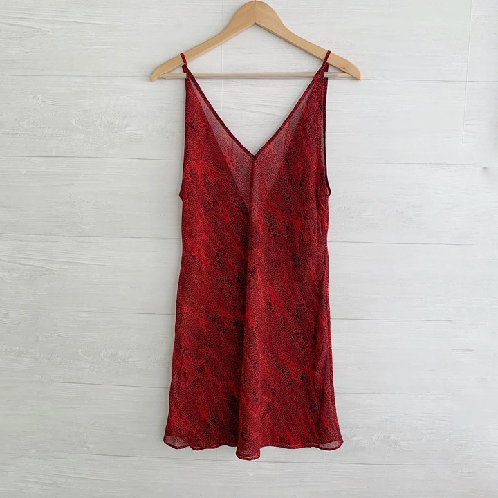 Victoria’s Secret Collection - Red black abstract chemise, S