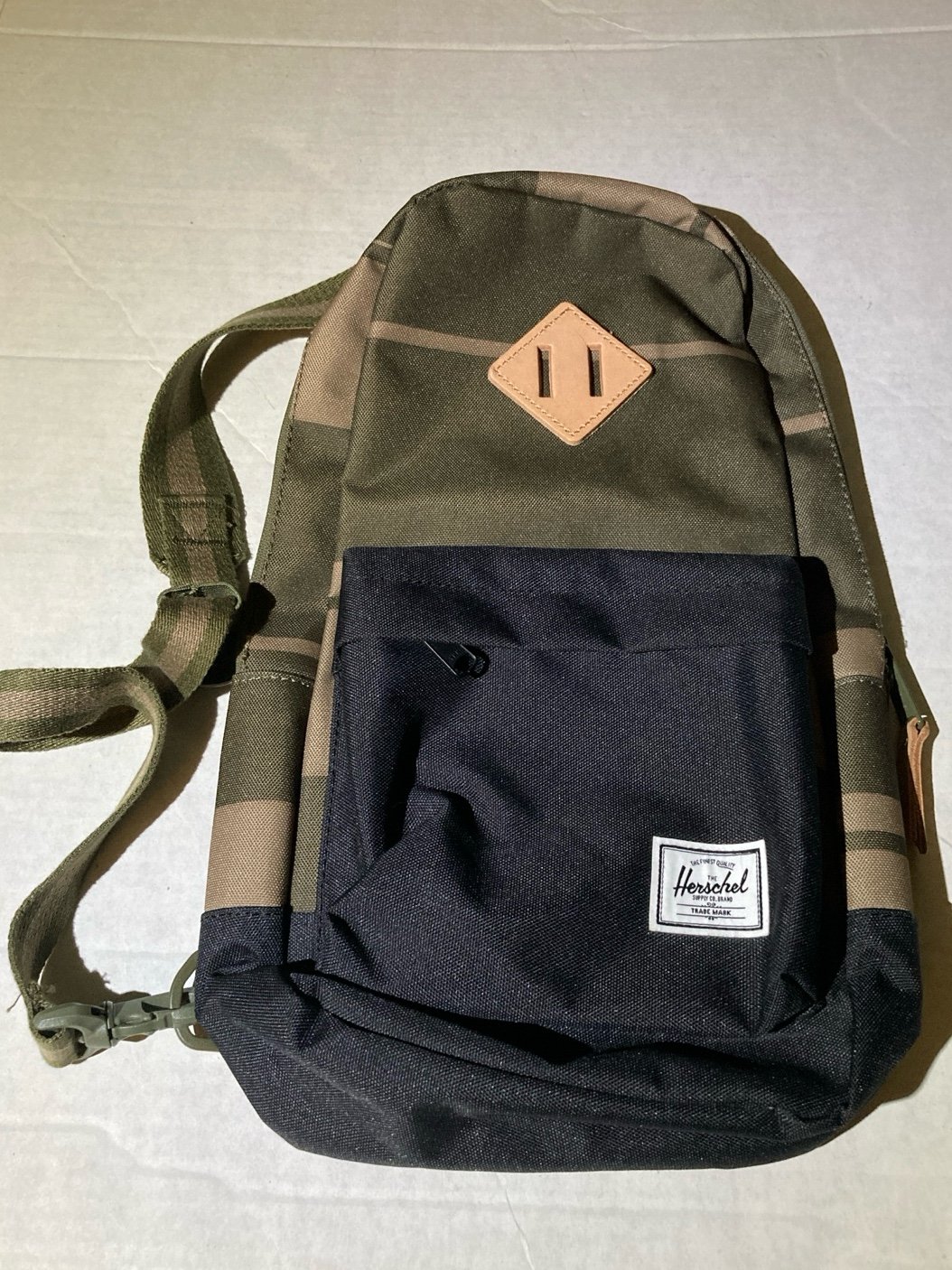 Hershel Shoulder Backpack 8L