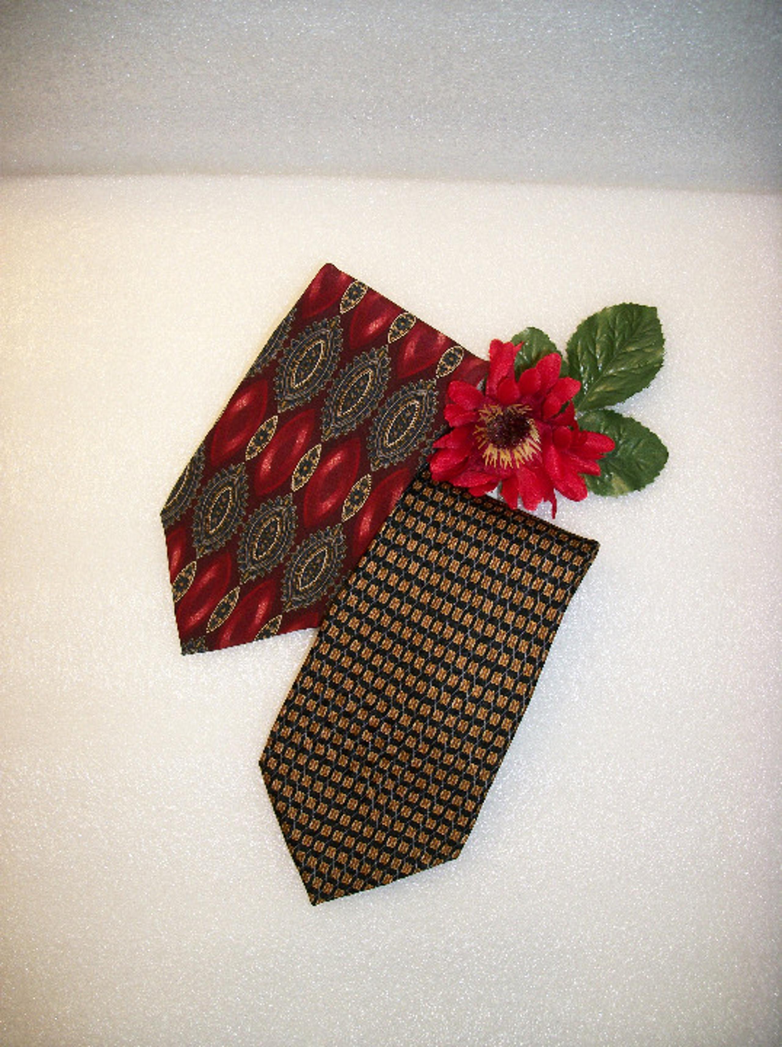 2 BILL BLASS Mens Ties 100% Silk