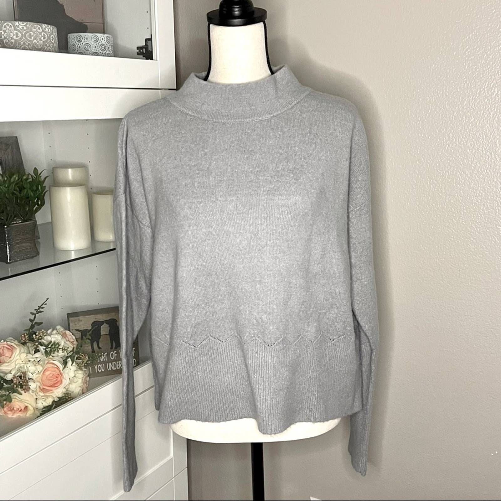 Vineyard Vines Cropped Mock Sweater M
