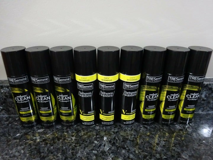 9 TRESemme Between Washes Volumizing DRY SHAMPOO Instantly Refreshes & Revives