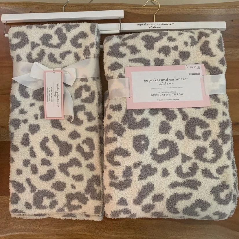 2 Cupcakes and Cashmere Mommy and baby blankets