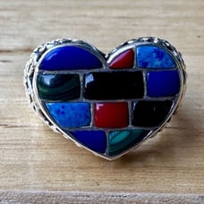 Vintage Sterling Silver 925 Ring Inlaid Heart Shape 7.4g Multicolor Gems Size 7