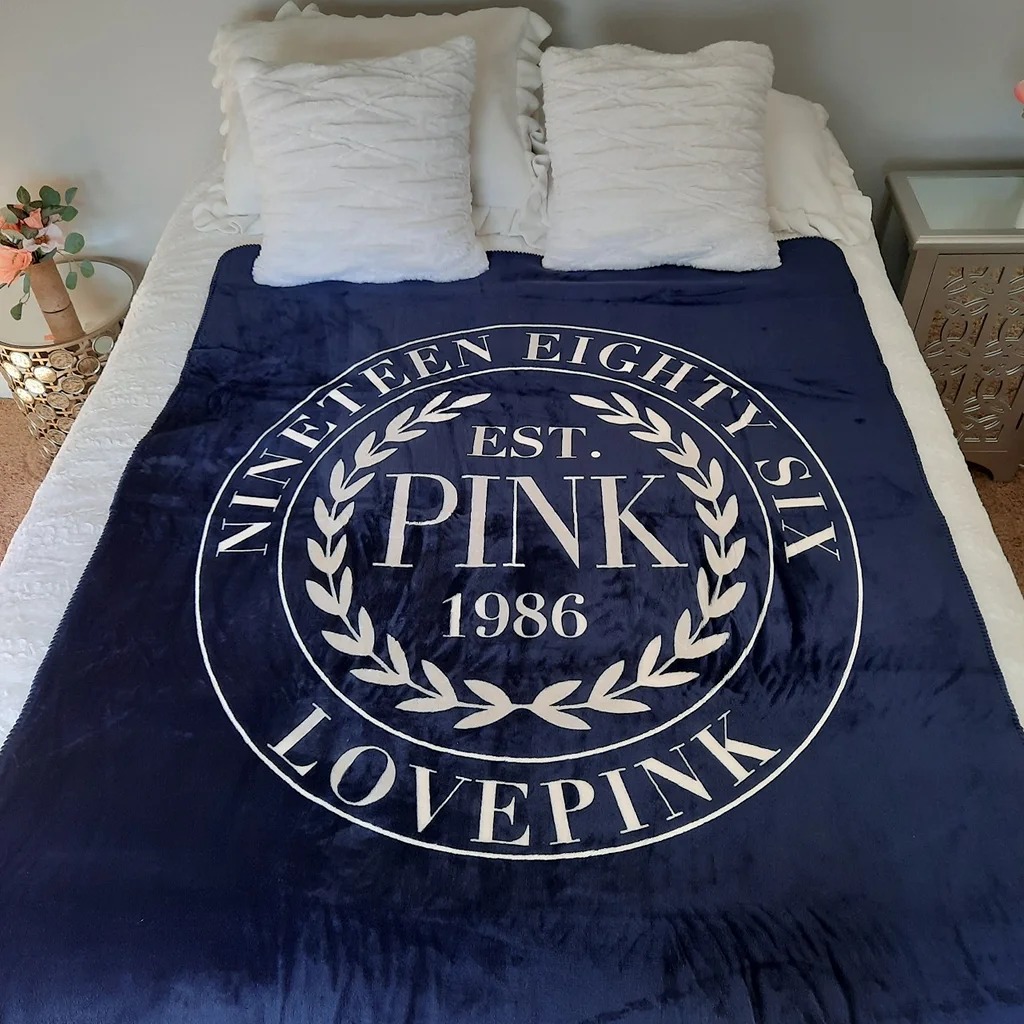 NEW VS PINK Sherpa Cozy-Plush Blanket Est. 1986 Midnight Navy
