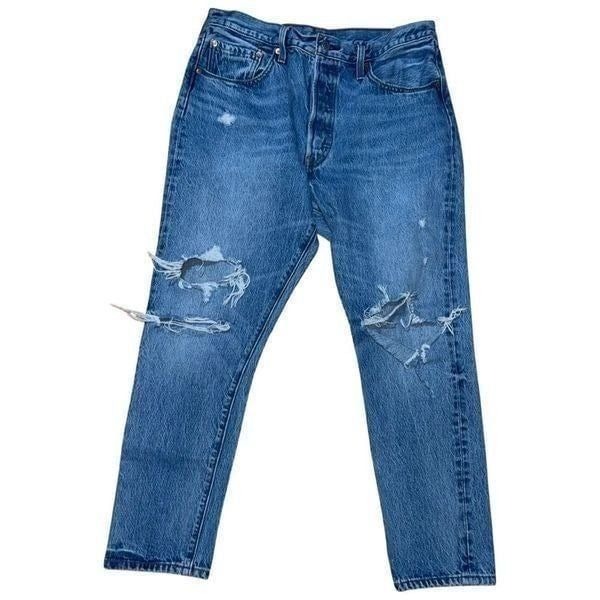 Vintage 501 Levi’s Leather Patch Distressed Skinny Blue Jeans size 32/28