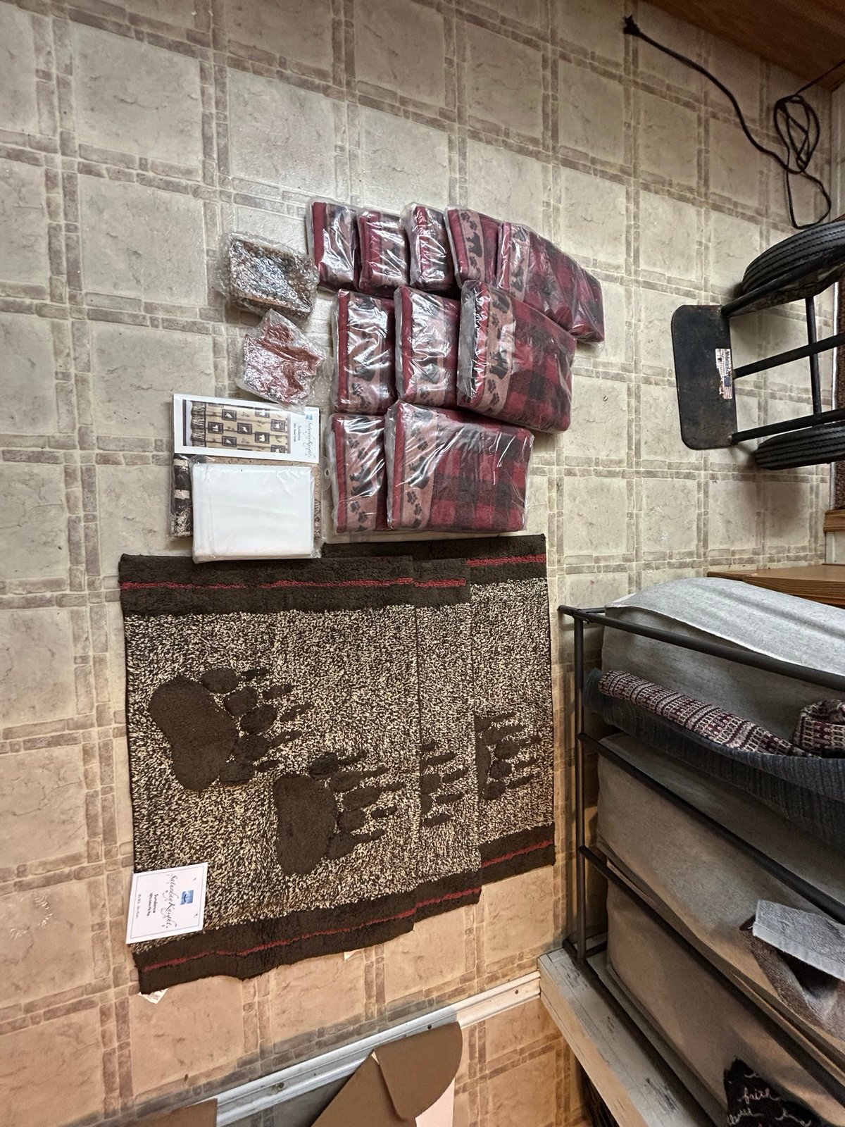 Bathroom set towels rugs